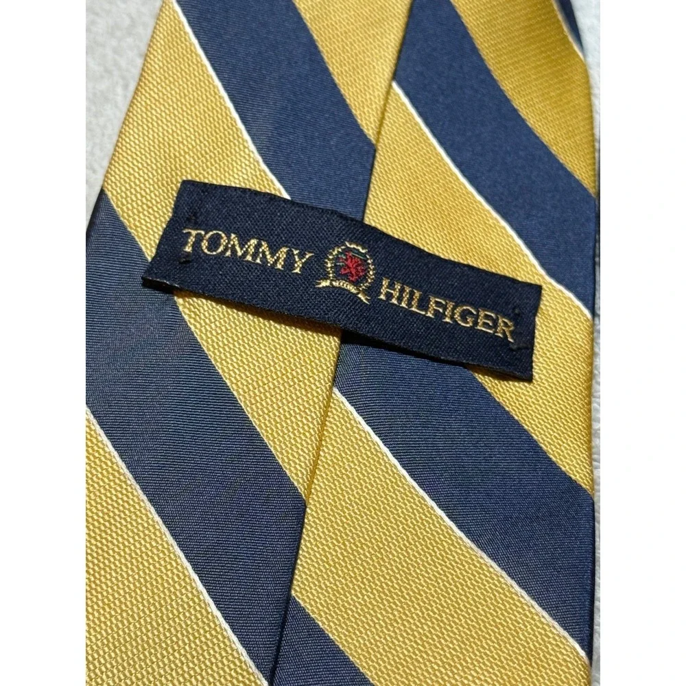 Tommy Hilfiger Mens Silk Tie Navy Blue Gold Yellow Striped Classic Prep Crest